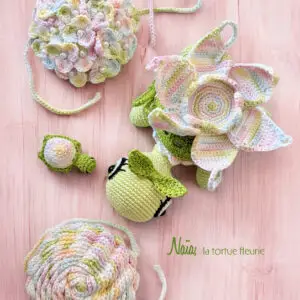 LIVRE NAÏA , la tortue fleurie !