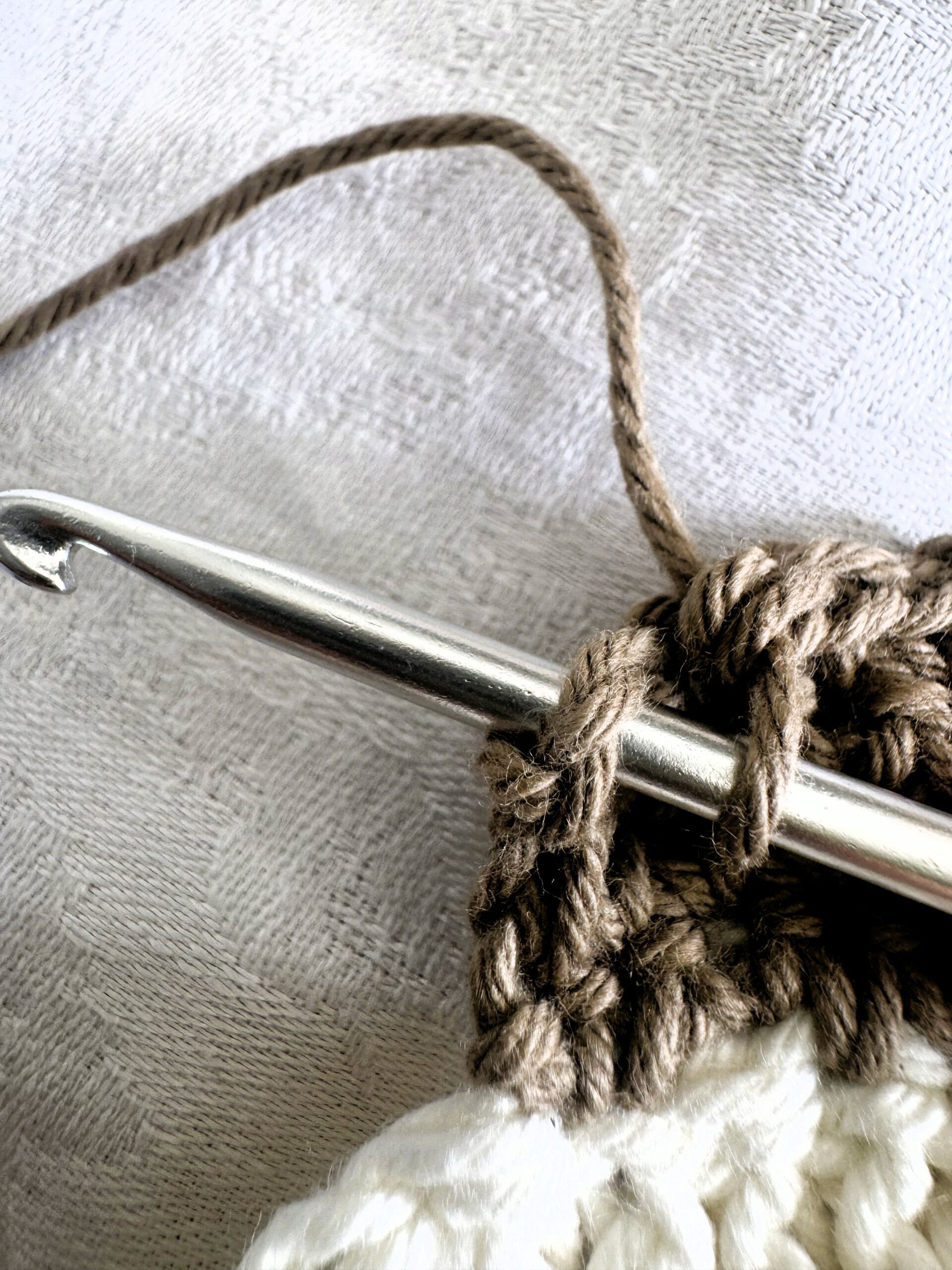 TUTO DESSOUS DE VERRE CITROUILLE CROCHET BLANC MERCERIE PORTUGAISE